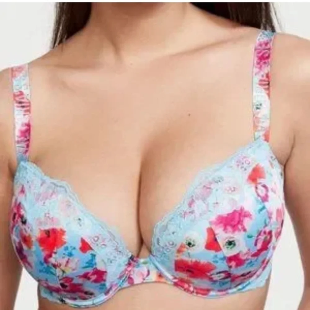 New! Victoria’s Secret Very Sexy Shine logo strap push-up bra 10267